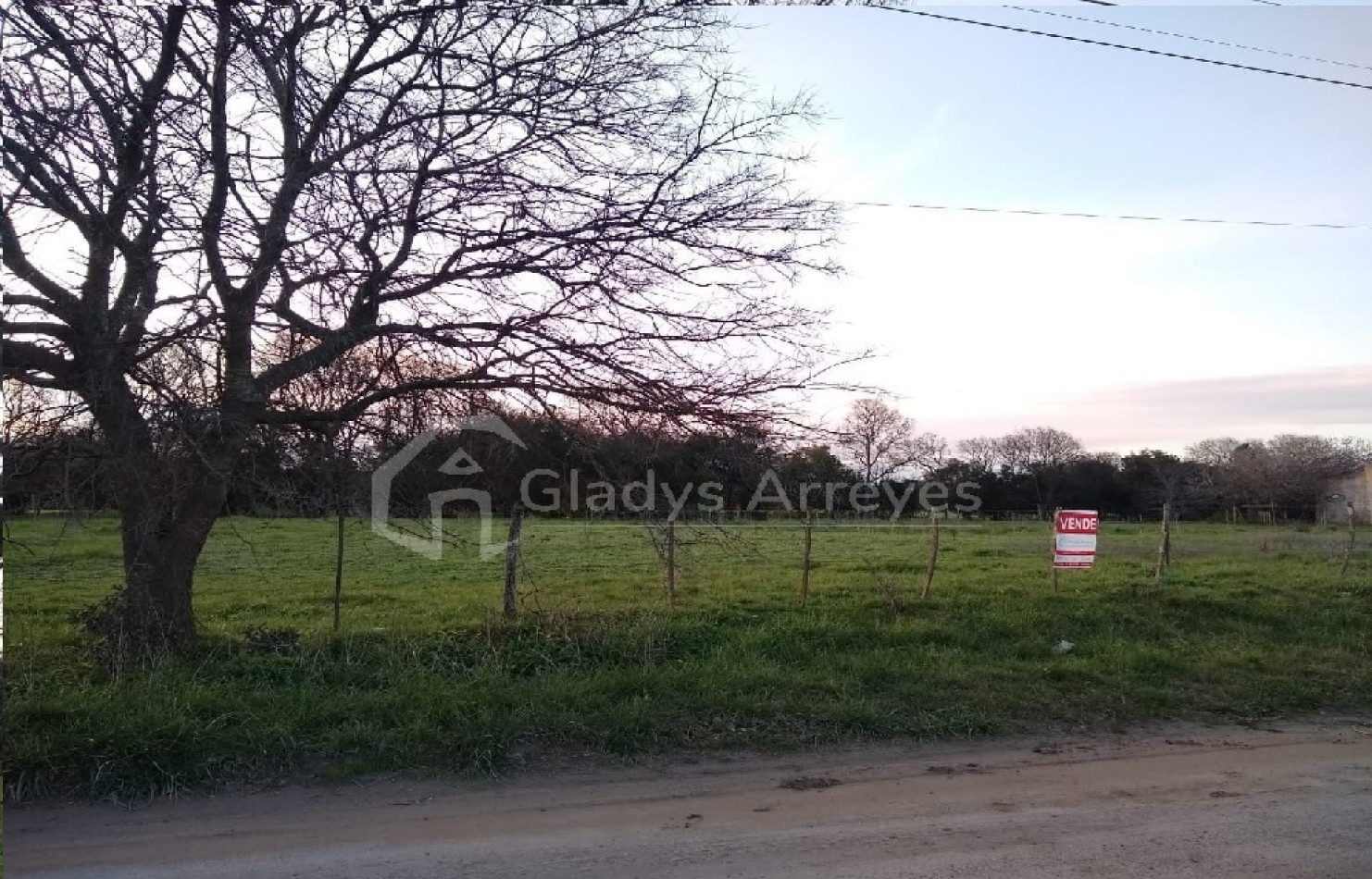 Lote De 29x57mts En Calle El Pericon, Punta Indio.