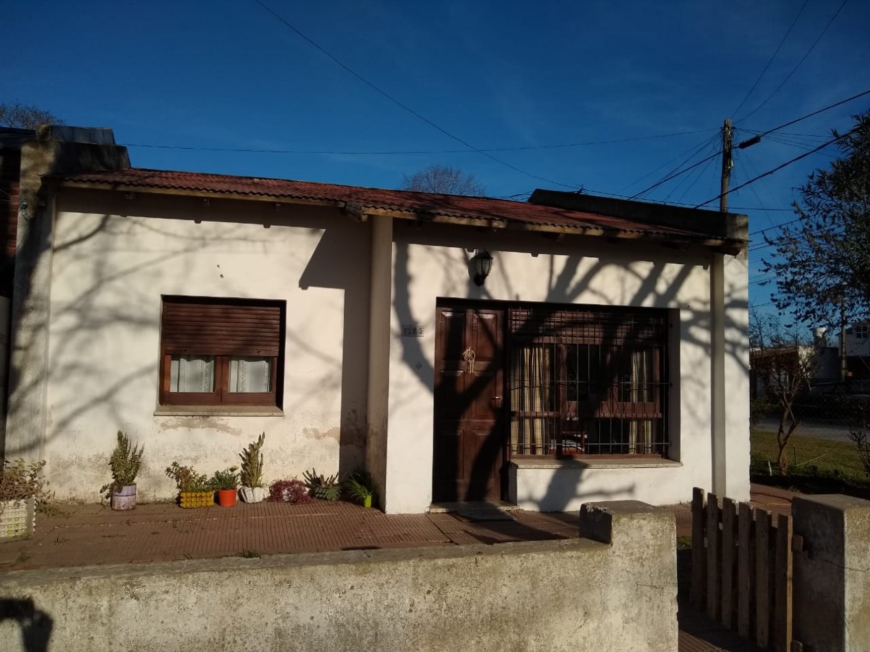 Casa En Calle 22 De Veronica, Punta Indio.