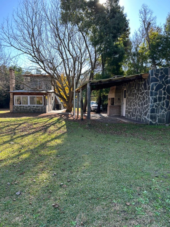 Cabaña con ampliacion sobre amplio lote de 1.530 m² en Punta Indio