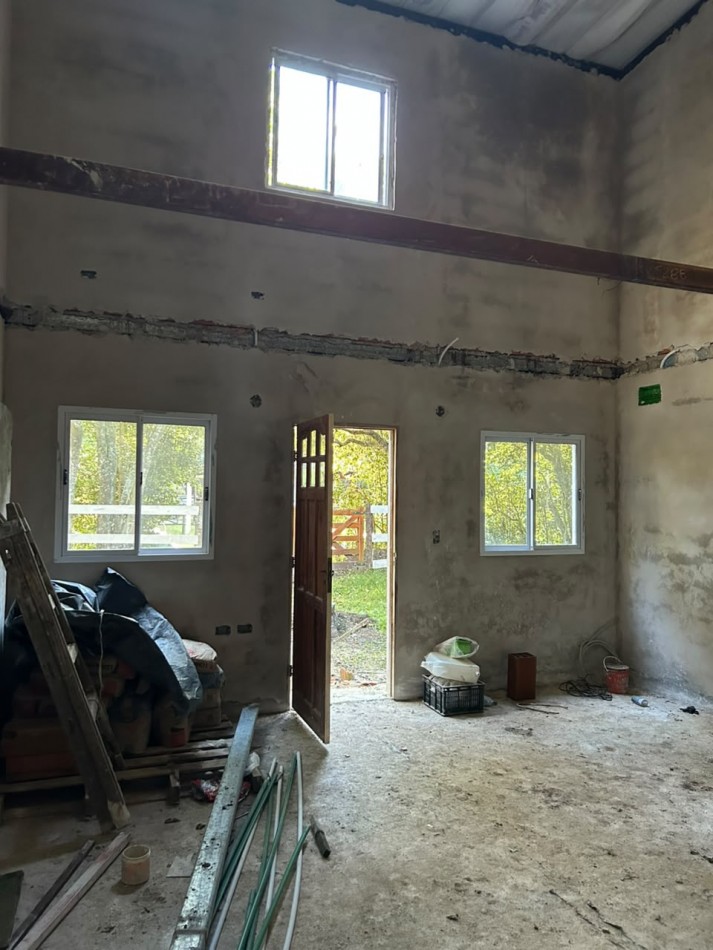En venta casa en construccion sobre lote de 10x60 calle Sarmiento e Calfucura y Landa, Punta Indio