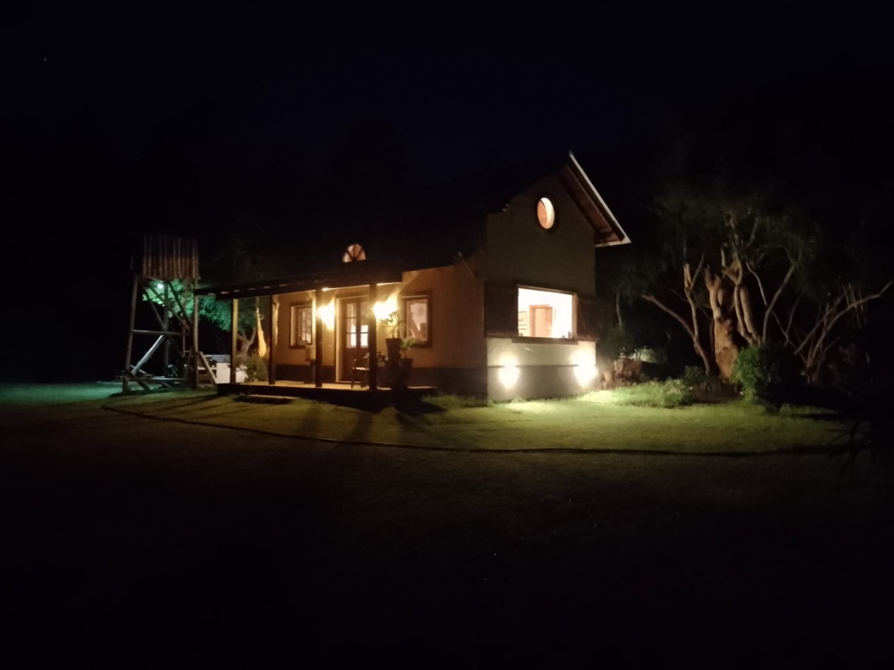 Casa campestre estilo cabaña loft de doble altura en calle El Pericon, Punta Indio