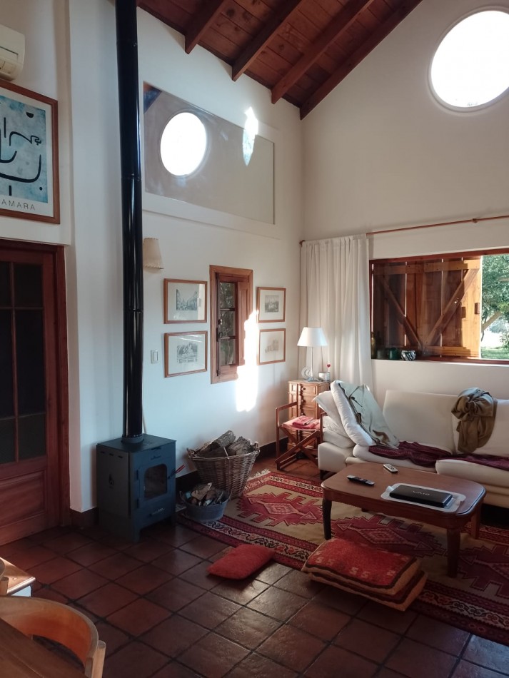 Casa campestre estilo cabaña loft de doble altura en calle El Pericon, Punta Indio