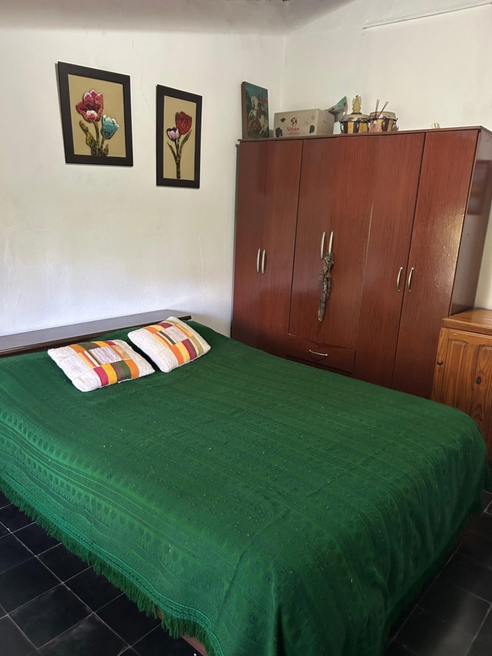 En venta casa de 2 dormitorios en esquina V. Lopez y La Selva, Punta Indio