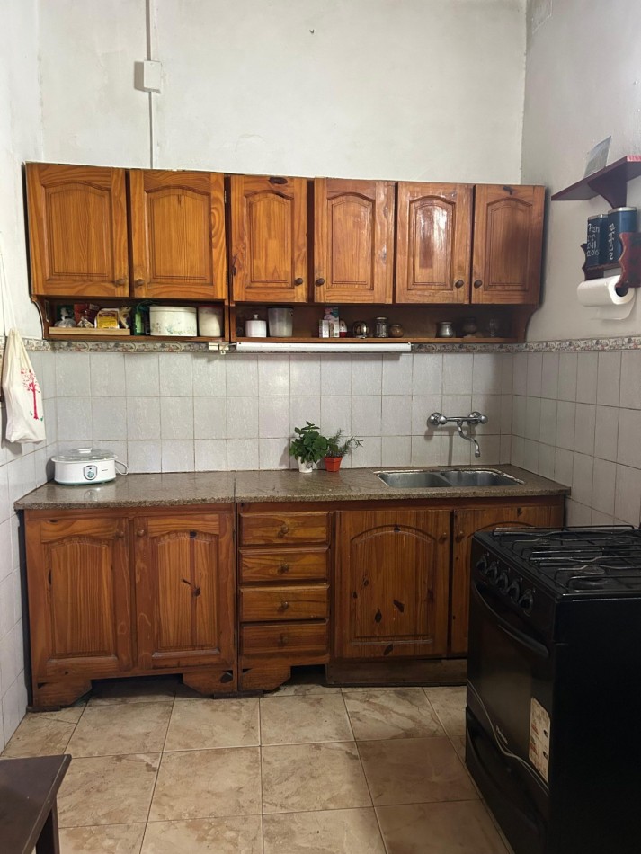 En venta casa de 2 dormitorios en esquina V. Lopez y La Selva, Punta Indio