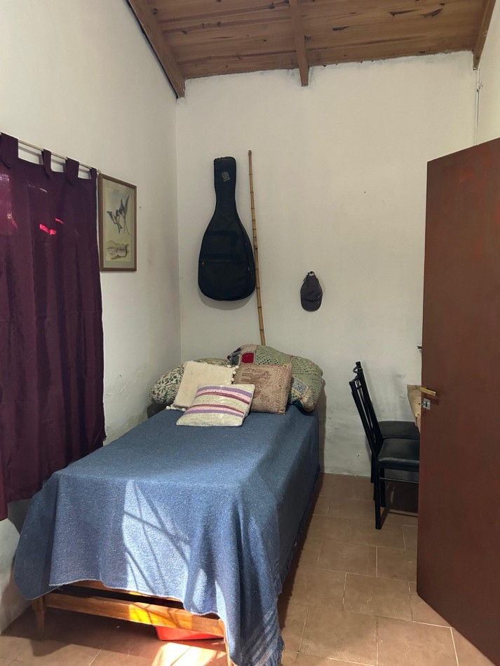 En venta casa de 2 dormitorios en esquina V. Lopez y La Selva, Punta Indio