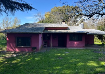 En venta casa de 2 dormitorios en esquina V. Lopez y La Selva, Punta Indio